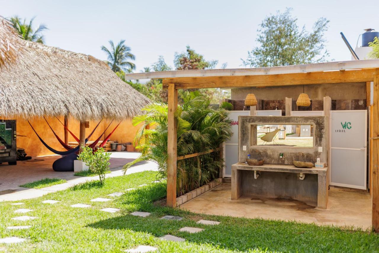 Surfnest Tamarindos Hostel Brisas de Zicatela Exterior photo
