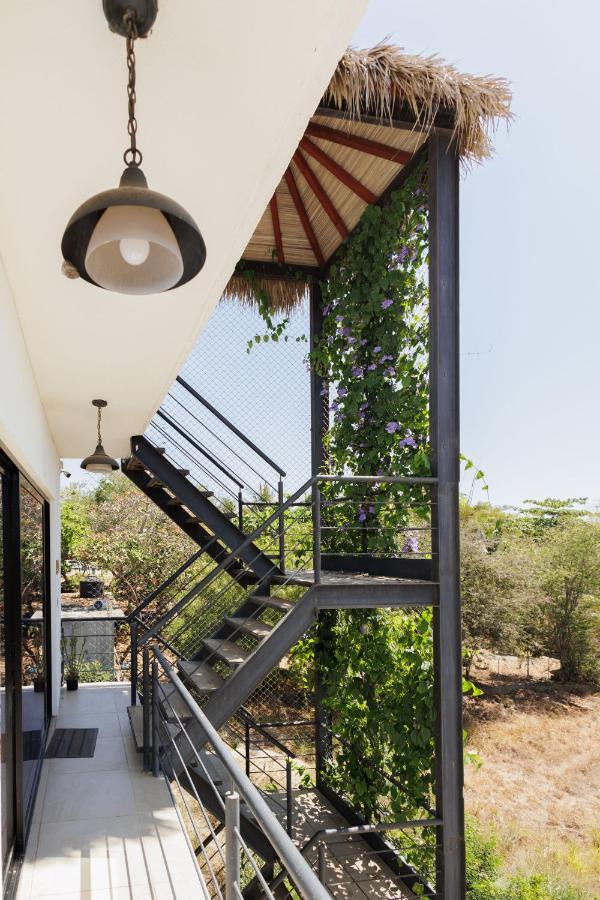 Surfnest Tamarindos Hostel Brisas de Zicatela Exterior photo